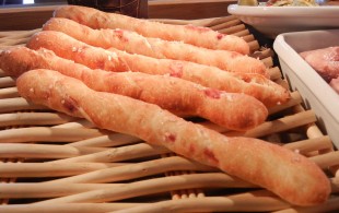プティバトン　ベトラーヴルージューサラミ