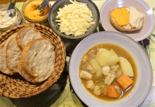 スープドポワソンと魚介、ブイヤベース風