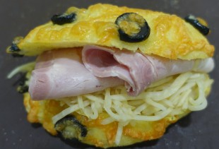 ジャンボンブランのサンドウィッチ、セロリラヴラペとディジョンマスタード