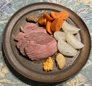 ローストポークと温野菜 マスタード添え